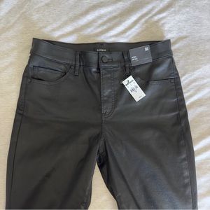 NWT EXPRESS faux leather skinny jeans size 8 pants women’s